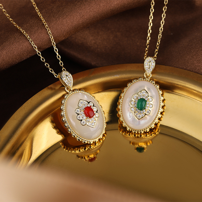 Birth Flower Necklace - 女性のファッションライト高級フラワーペンダントネックレス人格レトロエメラルドジュエリー記念日母の日誕生日ギフト
