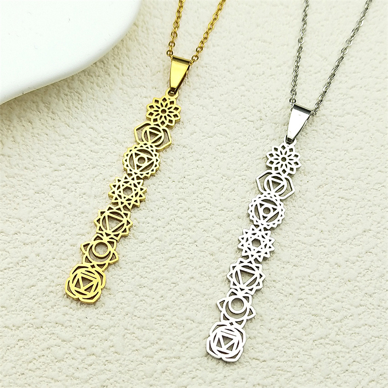 Birth Flower Necklace - ヨガ 7 チャクラ誕生花ペンダントネックレス女性ガールズステンレス鋼ゴールドカラーレイキお守り保護ジュエリーギフト