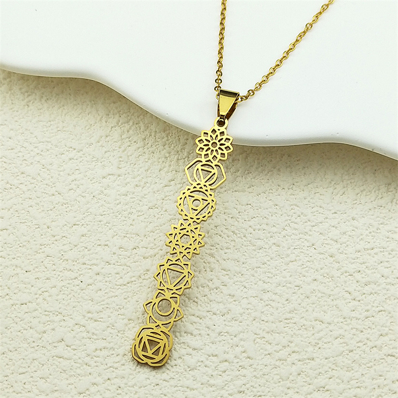 ヨガ 7 チャクラ誕生花ペンダントネックレス女性ガールズステ - Birth Flower Necklace のレビューと価格