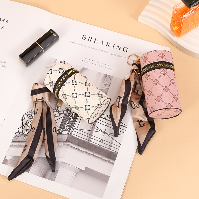スカーフ柄リップスティックキーホルダー、ミニPUレザーホルダ - Monogram Keychain Leather のレビューと価格