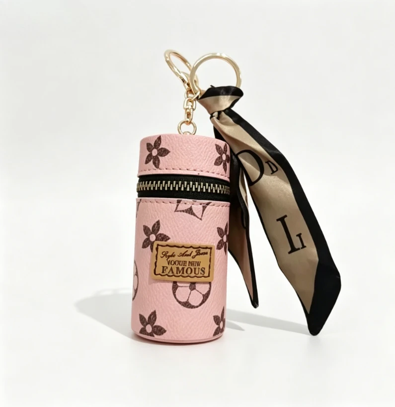 ピンクの花柄モノグラムプリント円筒形ミニリップスティックポー - Monogram Keychain Leather のレビューと価格