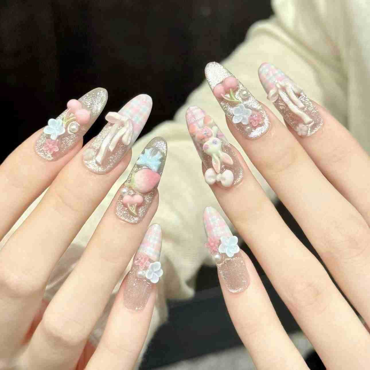 10個入り純手作りオーバルネイルアート、青い花柄の小さなクマ - Pressed Flower Art のレビューと価格