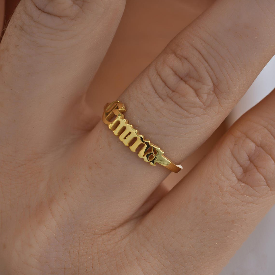カスタムゴールドリング女性ゴシックリング古英語ステンレス鋼リ - Initial Ring Custom のレビューと価格