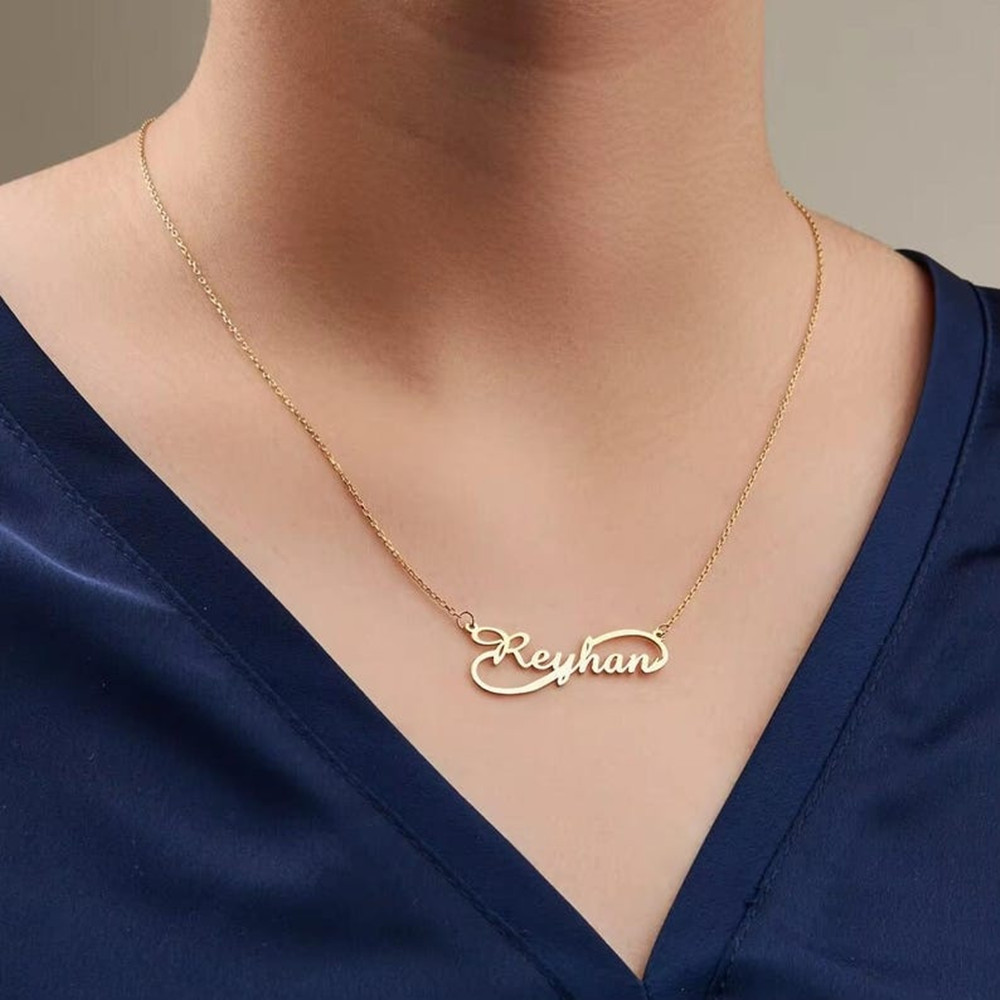 カスタム インフィニティ ネームネックレス ゴールドメッキ  - Birth Flower Necklace のレビューと価格
