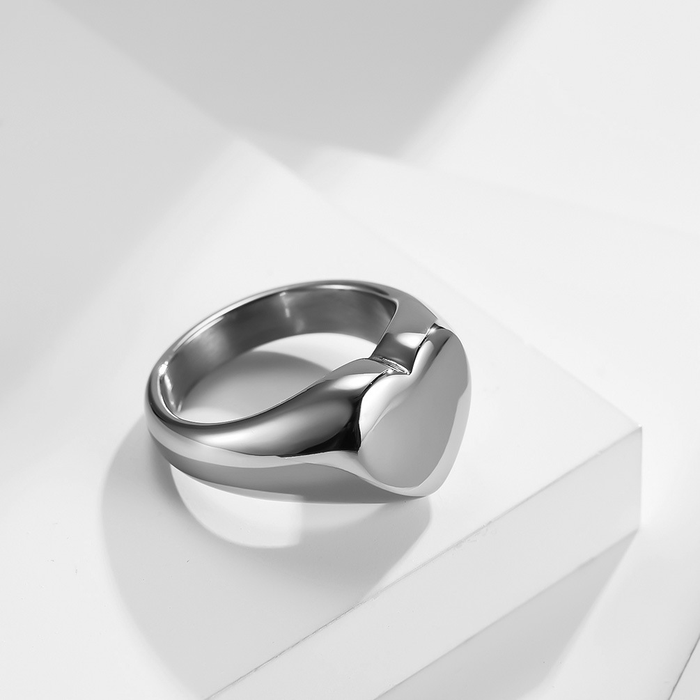 カスタマイズされた女性シグネットリングかわいいハート Rou - Initial Ring Custom のレビューと価格
